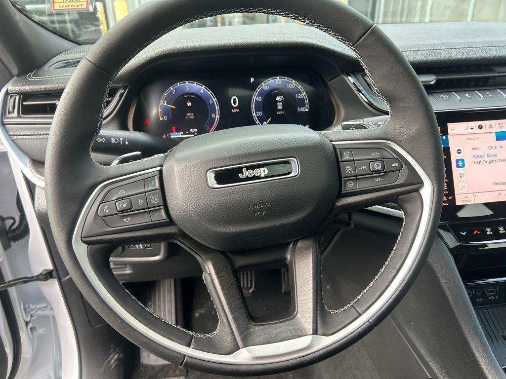 new 2026 Jeep Grand Cherokee car, priced at $47,180