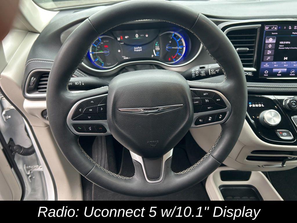 used 2022 Chrysler Pacifica Hybrid car, priced at $27,700