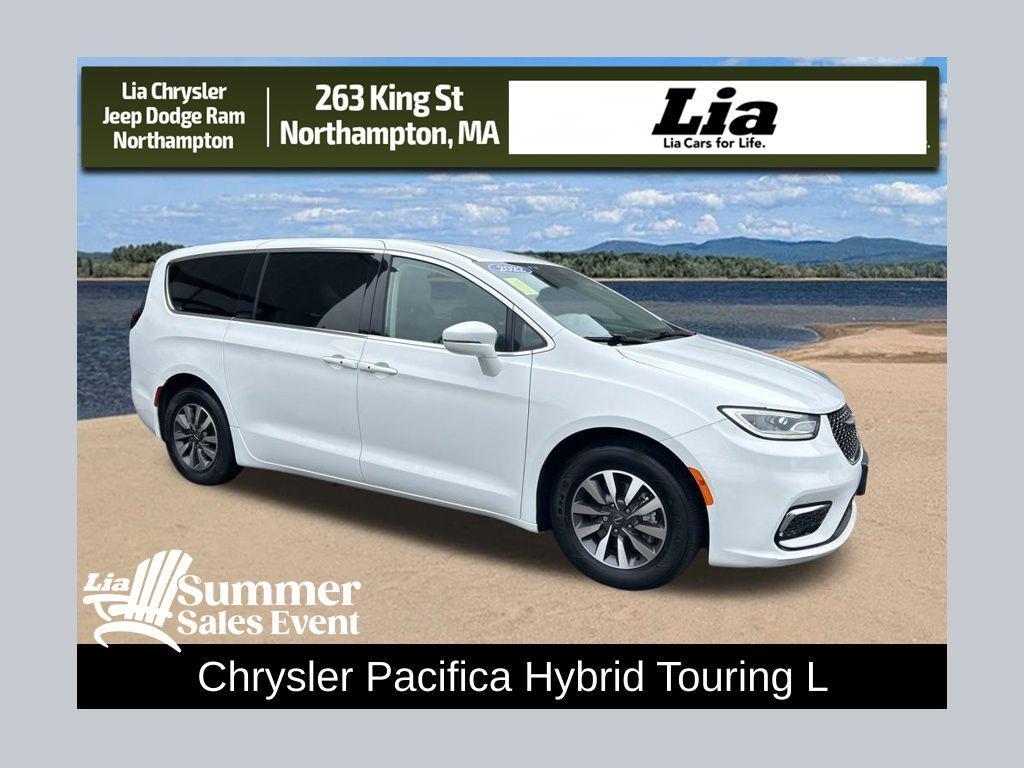 used 2022 Chrysler Pacifica Hybrid car, priced at $27,981