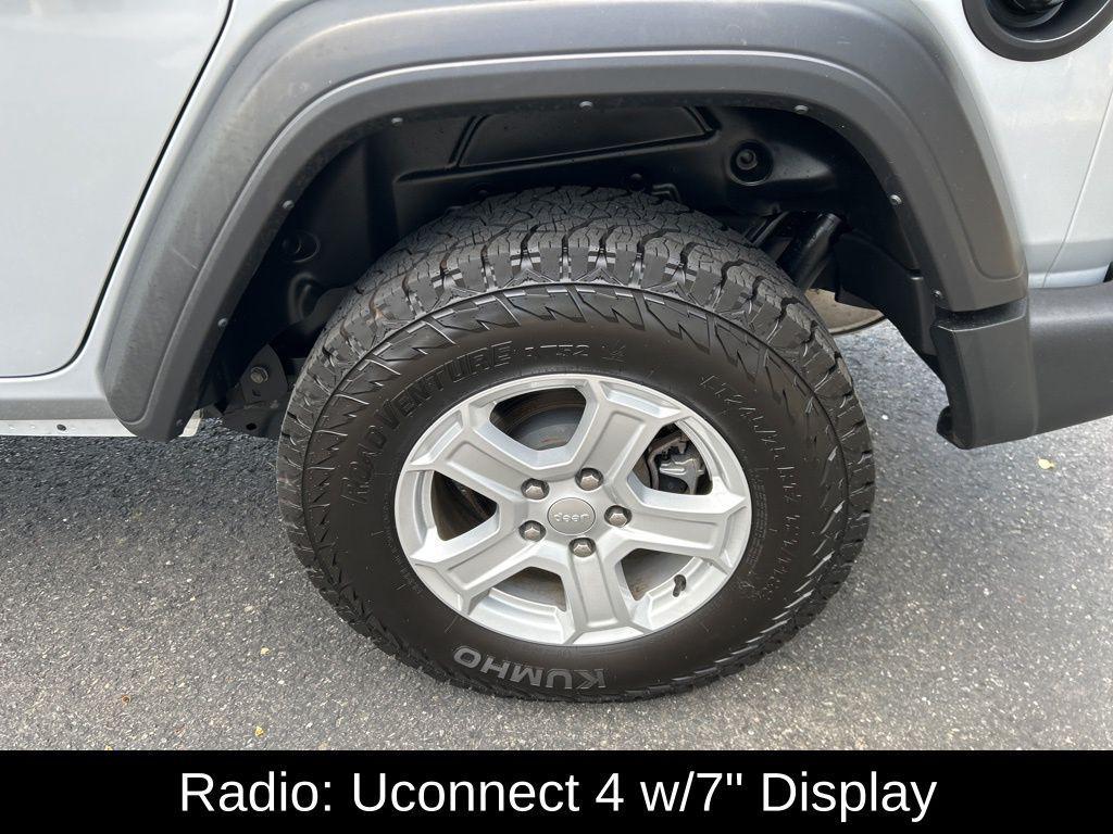 used 2022 Jeep Wrangler Unlimited car, priced at $26,900