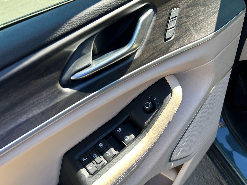 new 2026 Jeep Grand Cherokee car, priced at $45,585