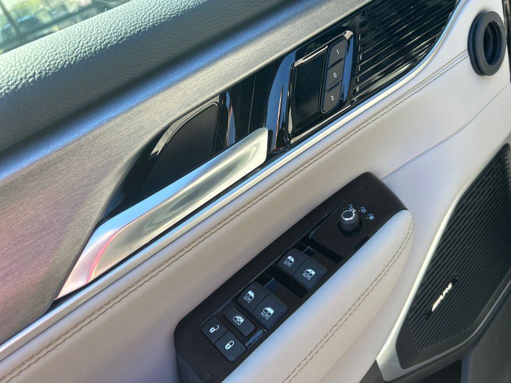 new 2026 Jeep Grand Wagoneer car, priced at $69,085