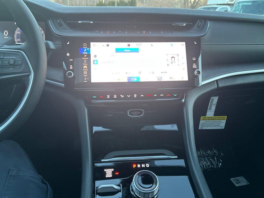 new 2026 Jeep Grand Cherokee car, priced at $47,775