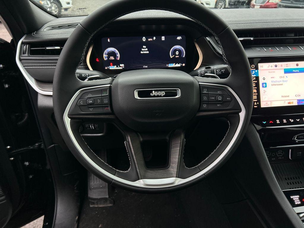 new 2026 Jeep Grand Cherokee car, priced at $44,775