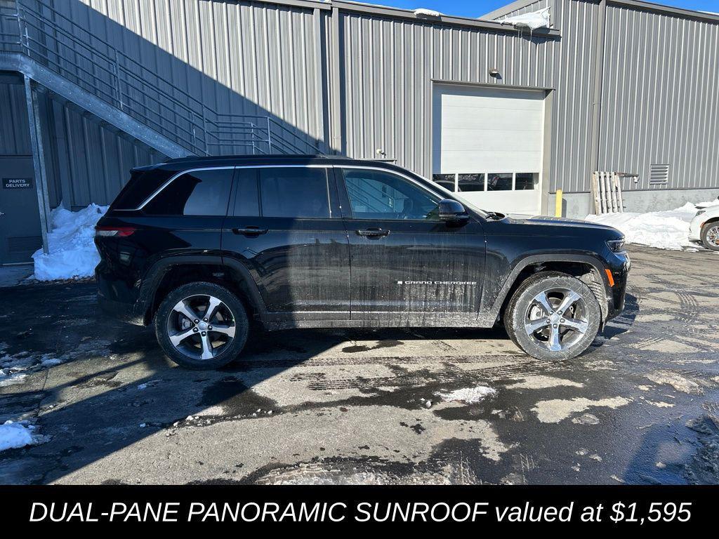 new 2026 Jeep Grand Cherokee car, priced at $48,580
