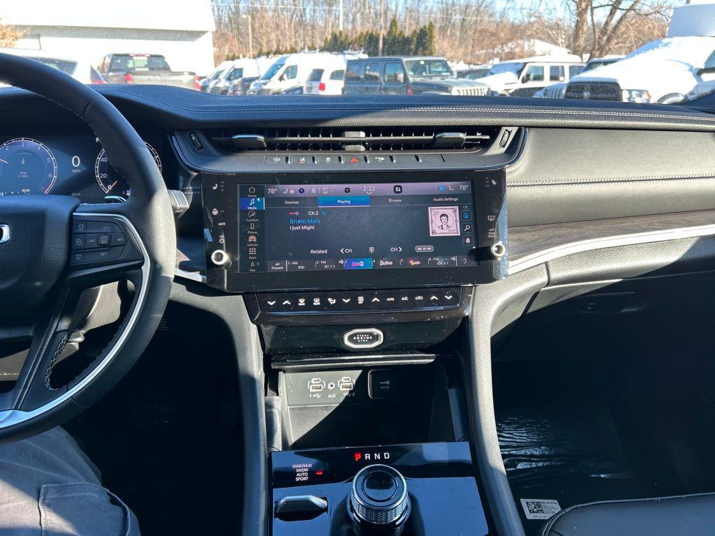 new 2026 Jeep Grand Cherokee car, priced at $46,080