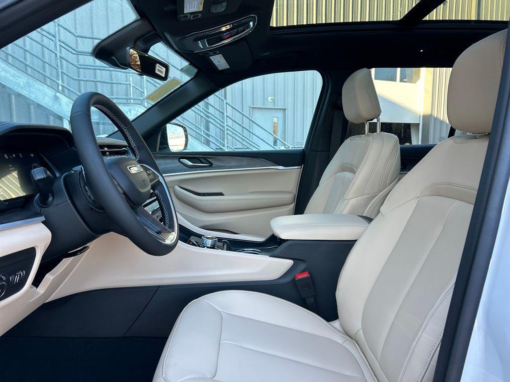 new 2026 Jeep Grand Cherokee car, priced at $47,410