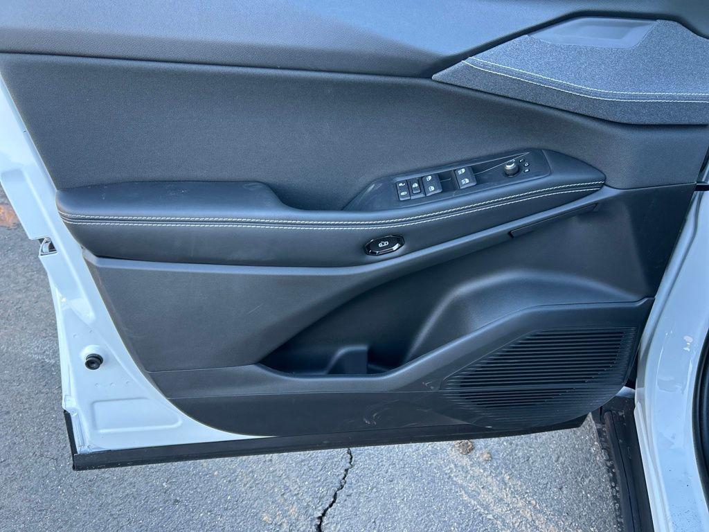 new 2026 Jeep Cherokee car, priced at $39,490