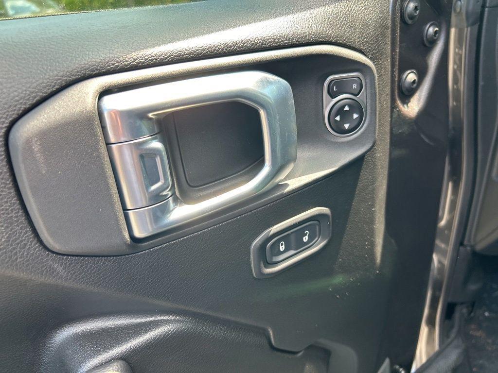 new 2026 Jeep Wrangler car, priced at $51,012