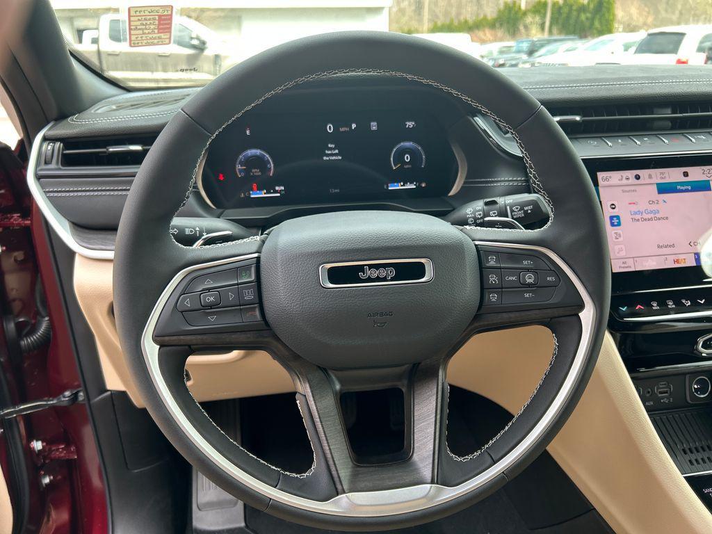 new 2026 Jeep Grand Cherokee car, priced at $49,580