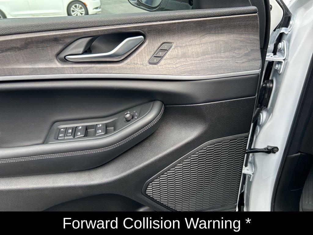 new 2025 Jeep Grand Cherokee L car, priced at $47,053