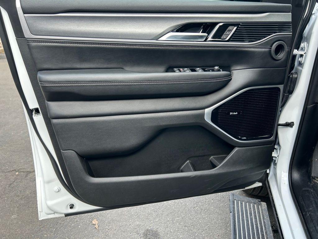 new 2026 Jeep Grand Wagoneer L car, priced at $83,030