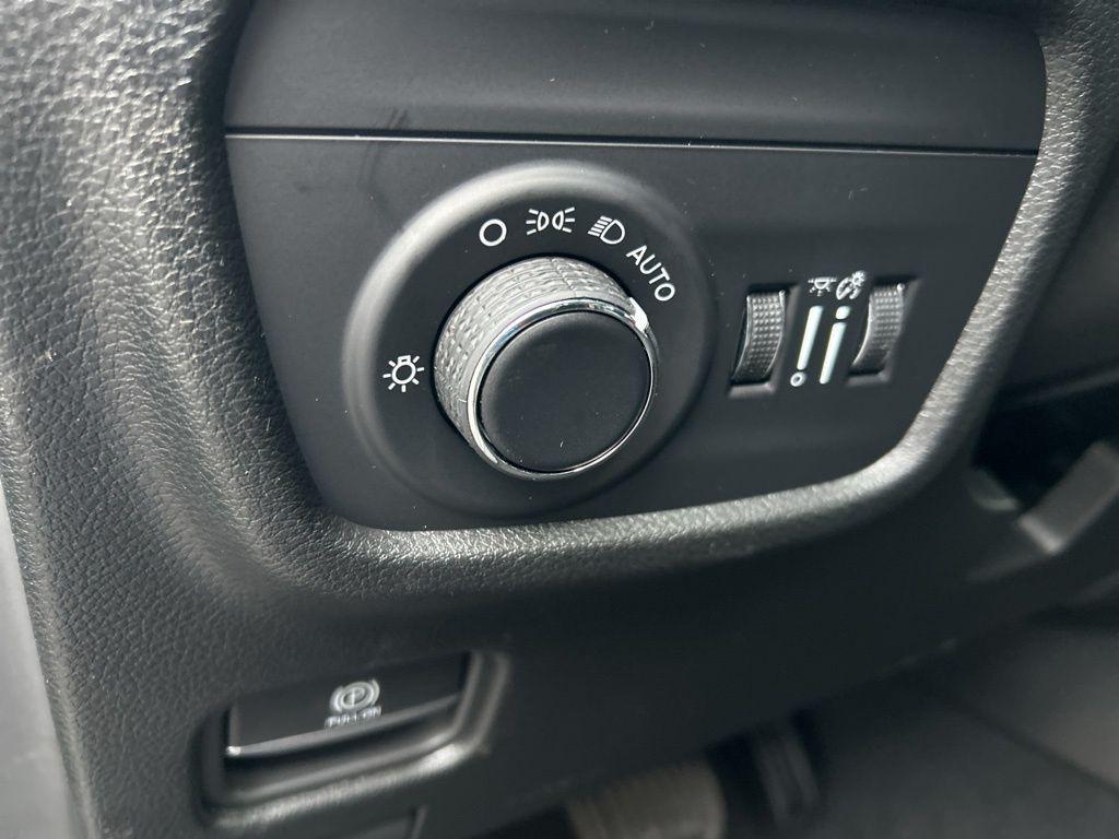 new 2025 Jeep Grand Cherokee car, priced at $42,905