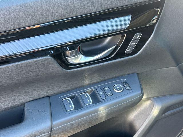 used 2025 Honda CR-V car, priced at $32,877