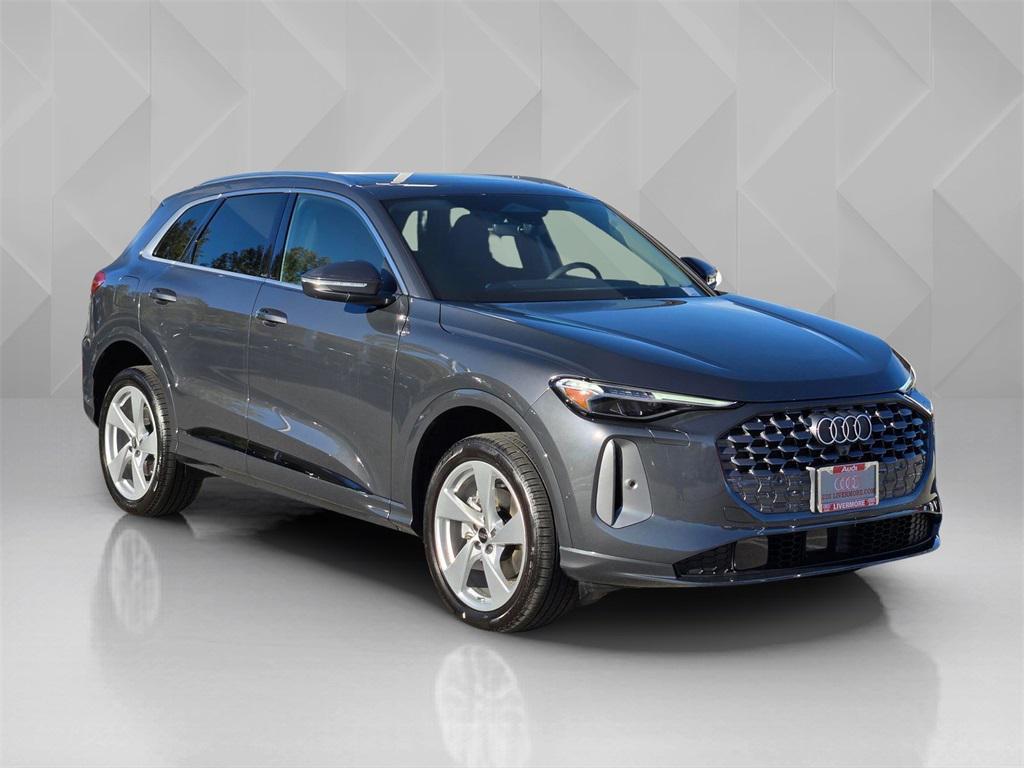 new 2025 Audi Q5 car, priced at $61,040