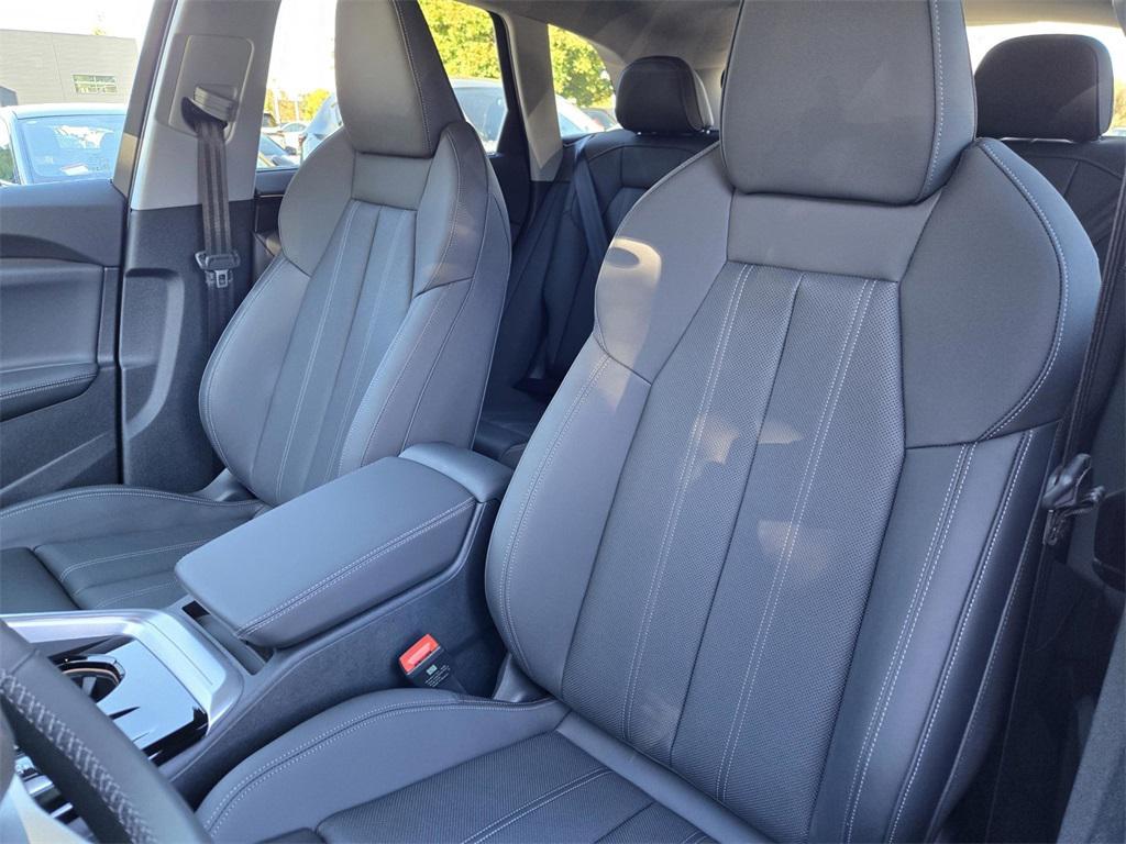 new 2025 Audi Q5 car, priced at $61,040