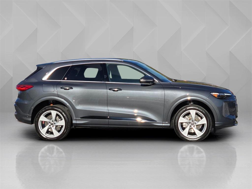 new 2025 Audi Q5 car, priced at $61,040