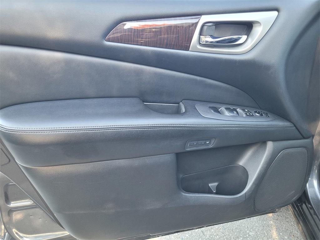 used 2013 Nissan Pathfinder car, priced at $9,588