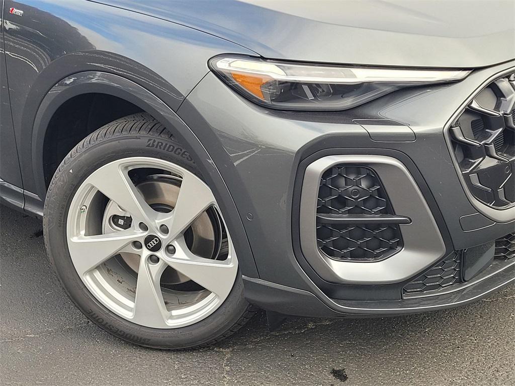 new 2025 Audi Q5 car, priced at $62,490