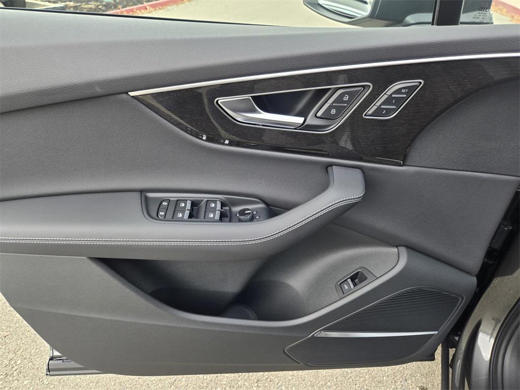 new 2026 Audi Q7 car, priced at $74,410