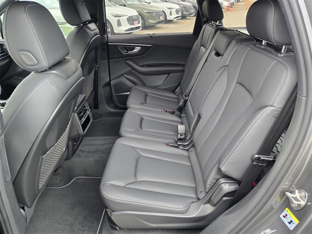 new 2026 Audi Q7 car, priced at $74,410