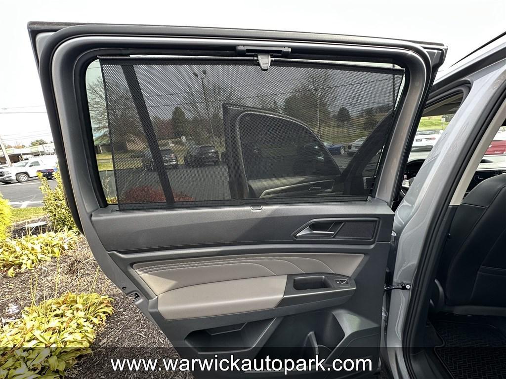 used 2022 Volkswagen Atlas car, priced at $30,995