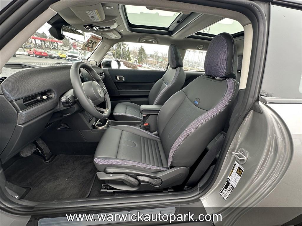 used 2025 MINI Hardtop car, priced at $30,995