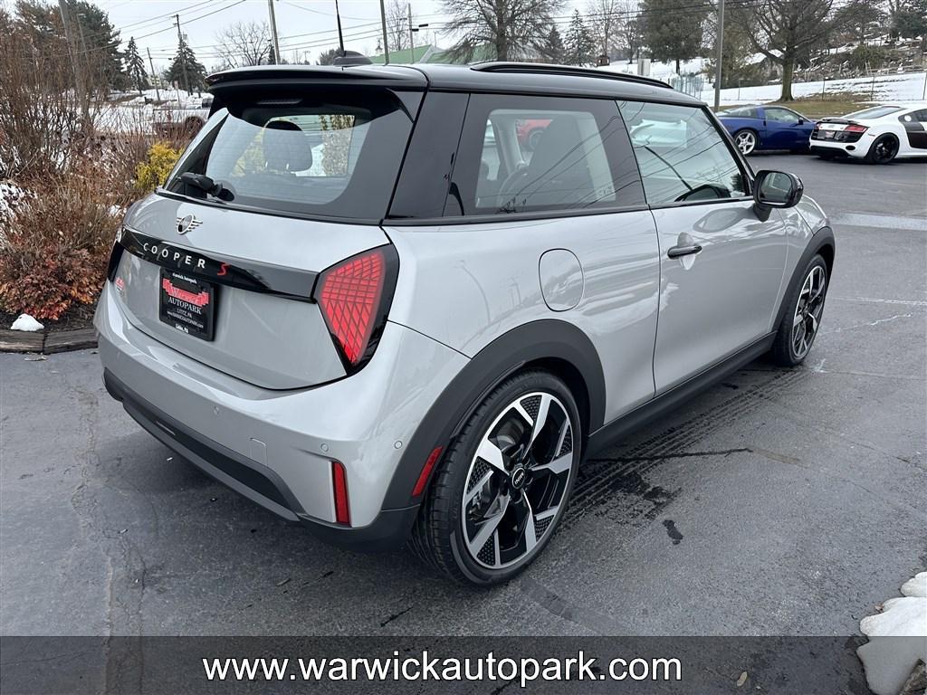 used 2025 MINI Hardtop car, priced at $30,995