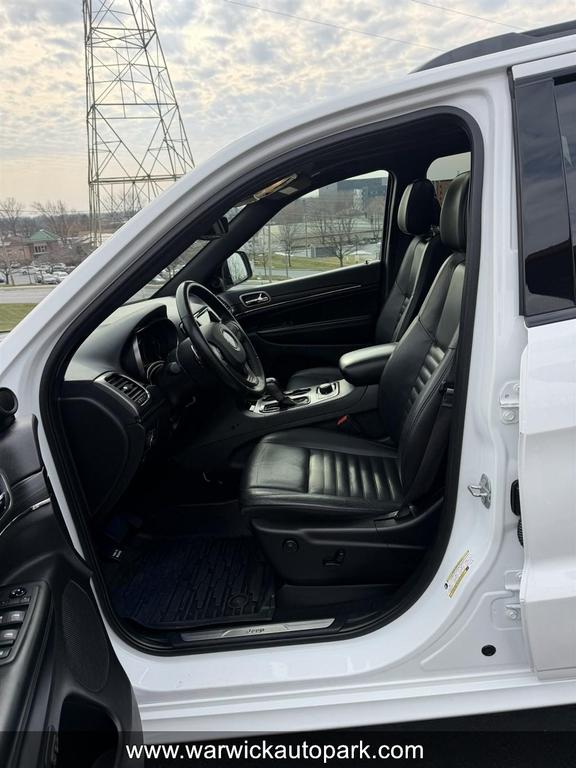 used 2020 Jeep Grand Cherokee car, priced at $27,995