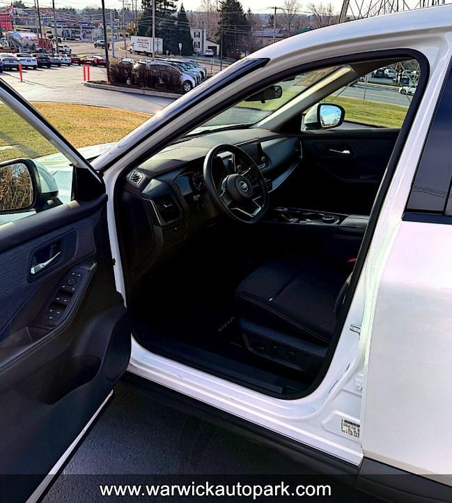 used 2021 Nissan Rogue car, priced at $19,995