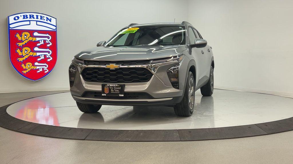 used 2025 Chevrolet Trax car, priced at $21,100