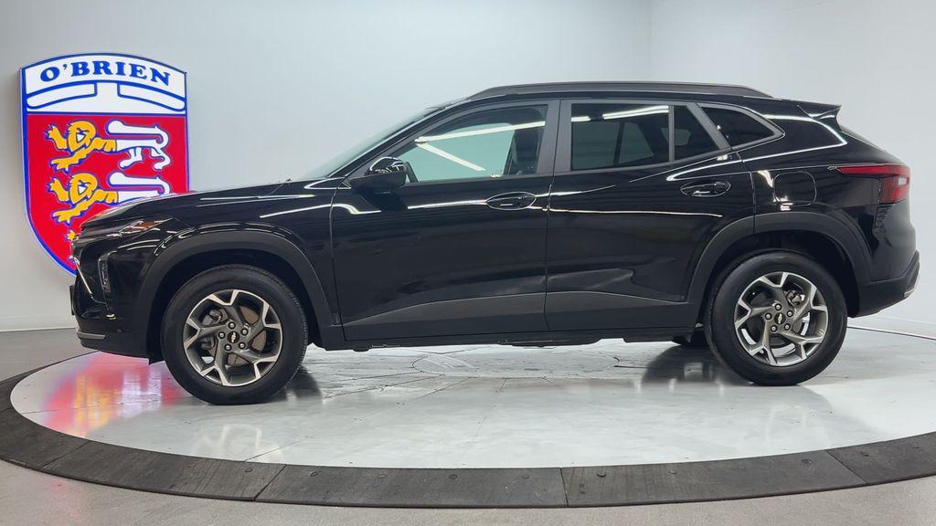 used 2025 Chevrolet Trax car, priced at $20,100