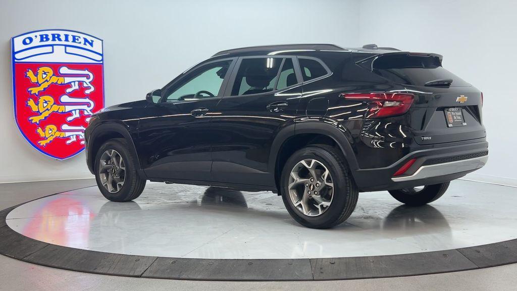 used 2025 Chevrolet Trax car, priced at $20,100