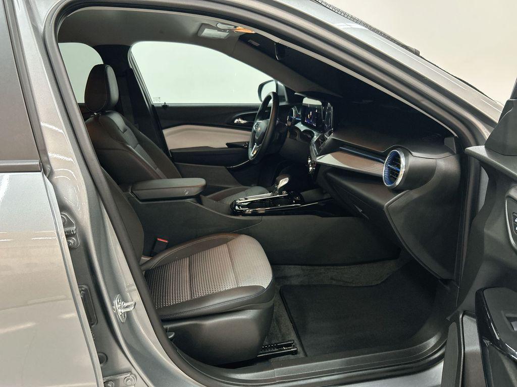 used 2025 Chevrolet Trax car, priced at $21,000