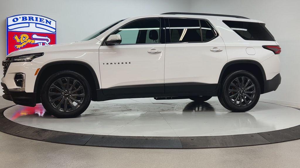 used 2023 Chevrolet Traverse car, priced at $32,400