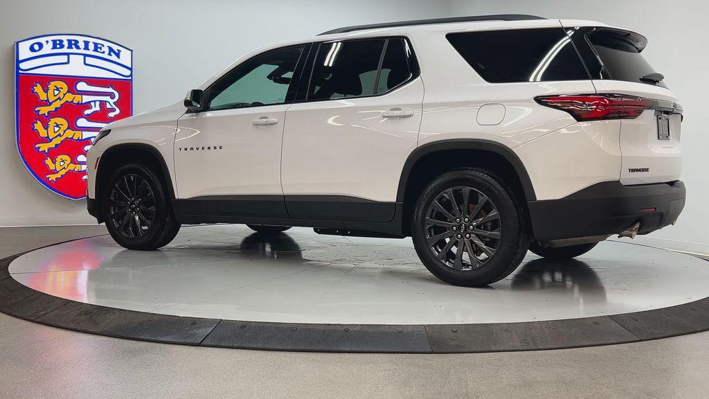 used 2023 Chevrolet Traverse car, priced at $32,400