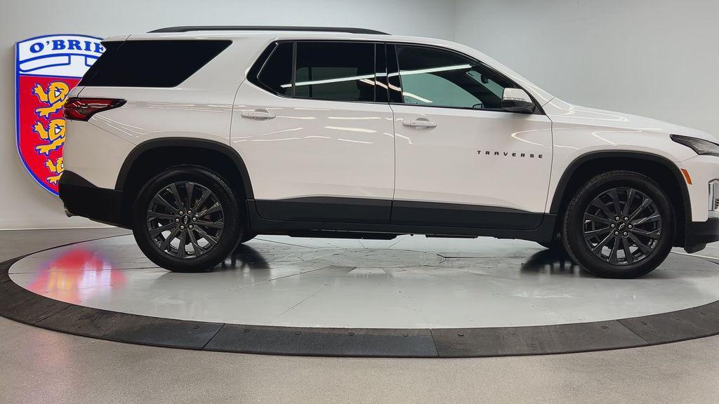 used 2023 Chevrolet Traverse car, priced at $32,400