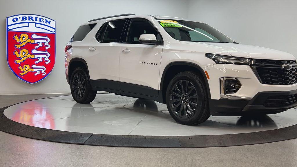 used 2023 Chevrolet Traverse car, priced at $32,400