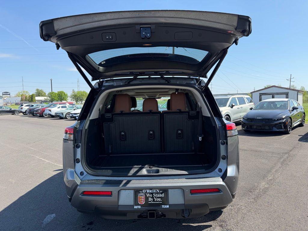 new 2026 Nissan Pathfinder car, priced at $49,299
