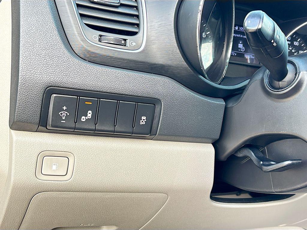 used 2021 Kia Sedona car