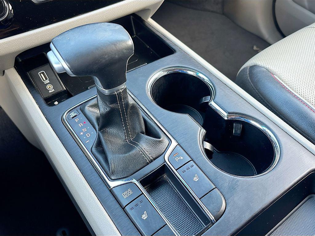 used 2021 Kia Sedona car