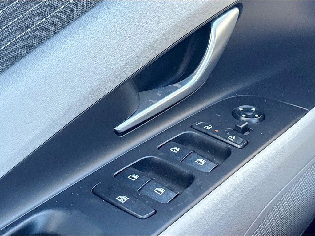 new 2025 Hyundai Elantra car, priced at $26,868