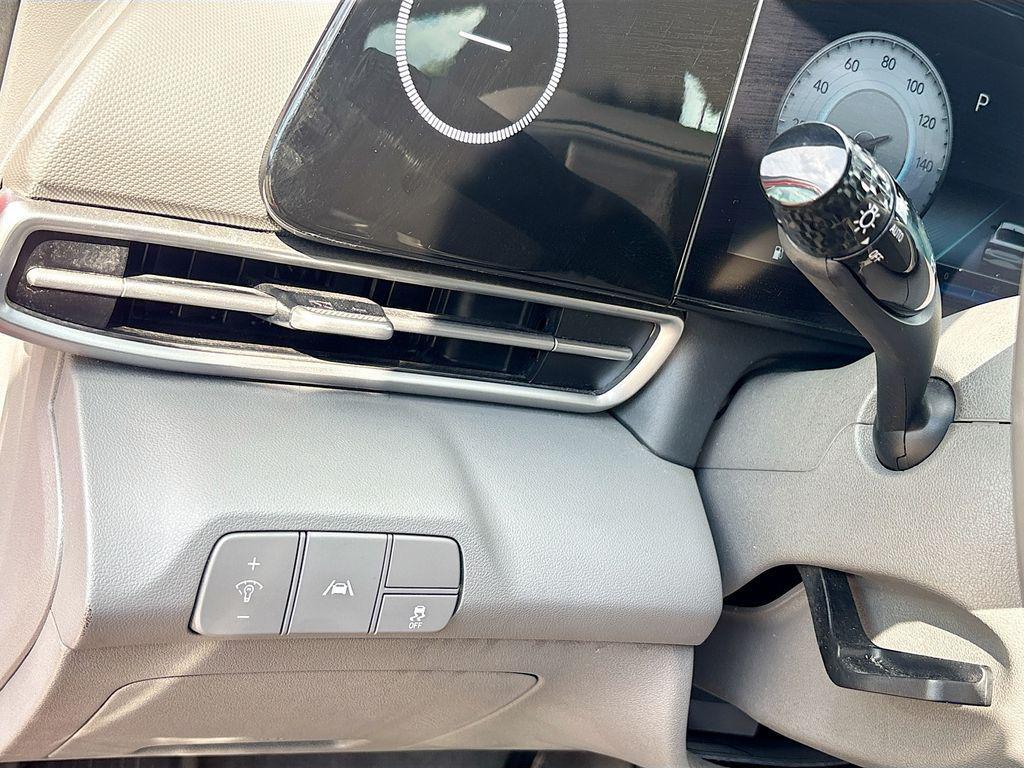 used 2023 Hyundai Elantra car, priced at $17,484