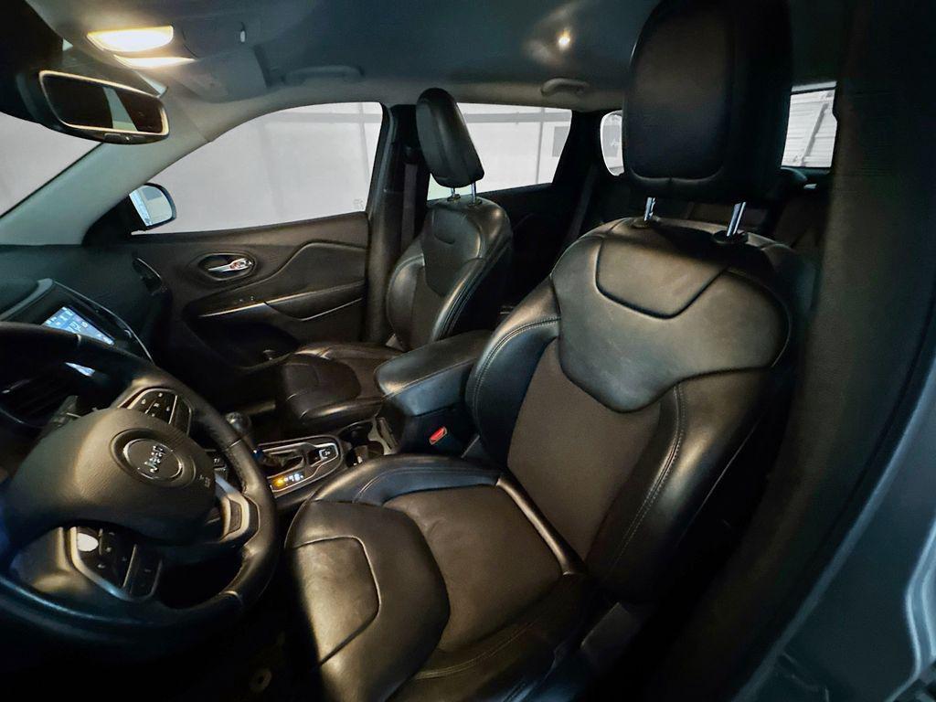 used 2019 Jeep Cherokee car, priced at $13,919