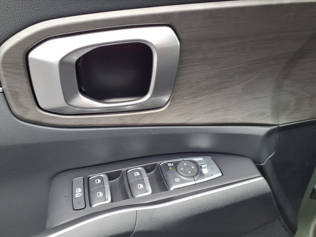 new 2026 Kia Sorento car, priced at $42,800