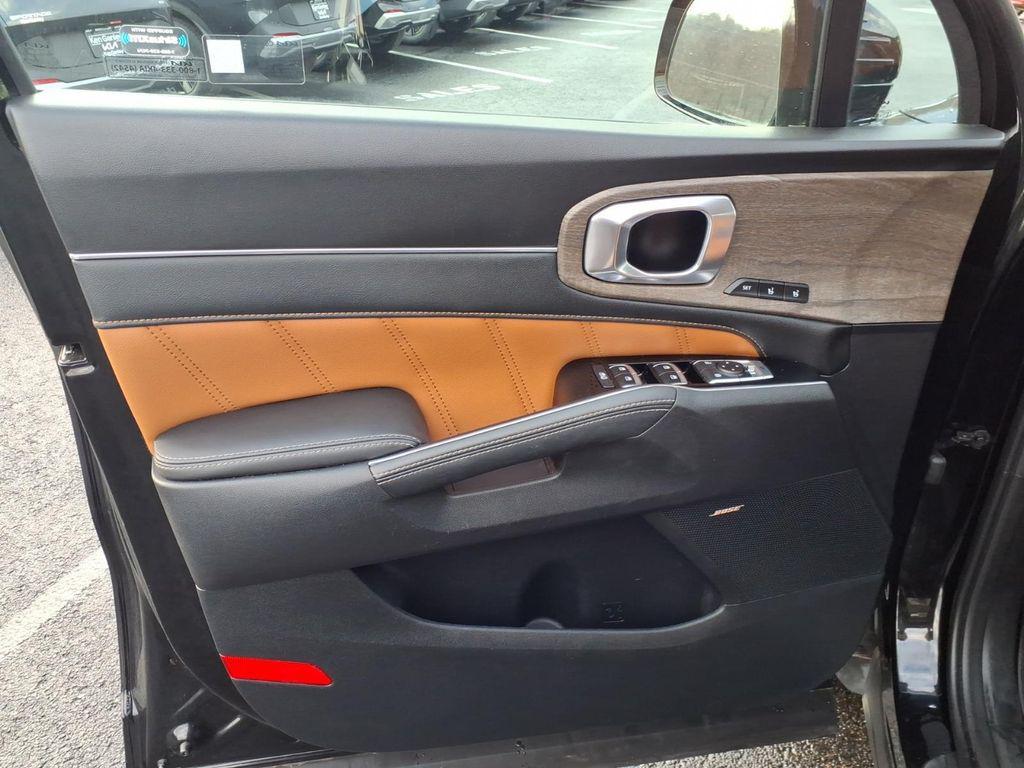 used 2023 Kia Sorento car, priced at $33,200