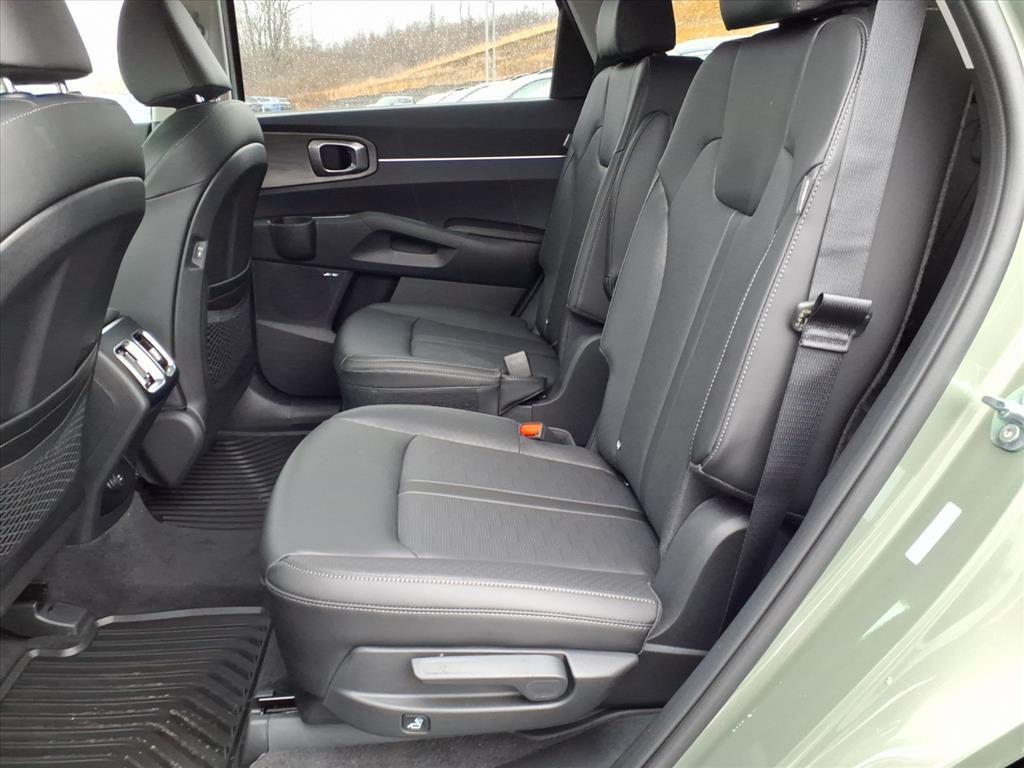 new 2026 Kia Sorento car, priced at $39,800