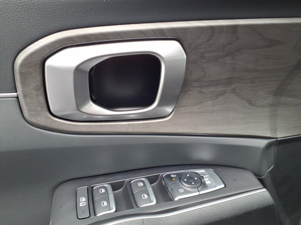 new 2026 Kia Sorento car, priced at $39,800