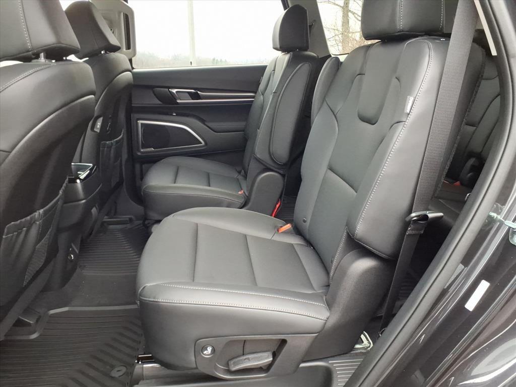 new 2025 Kia Telluride car, priced at $40,390