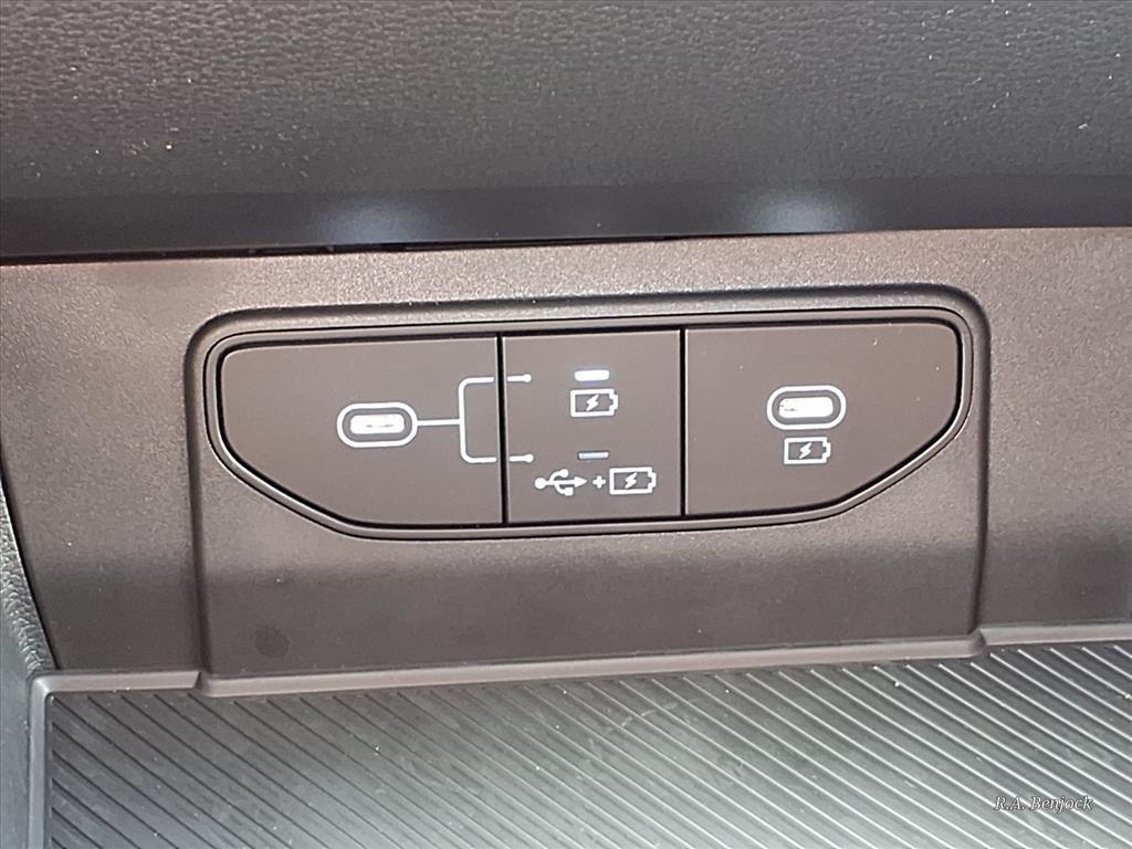 new 2026 Kia Sportage car, priced at $33,975